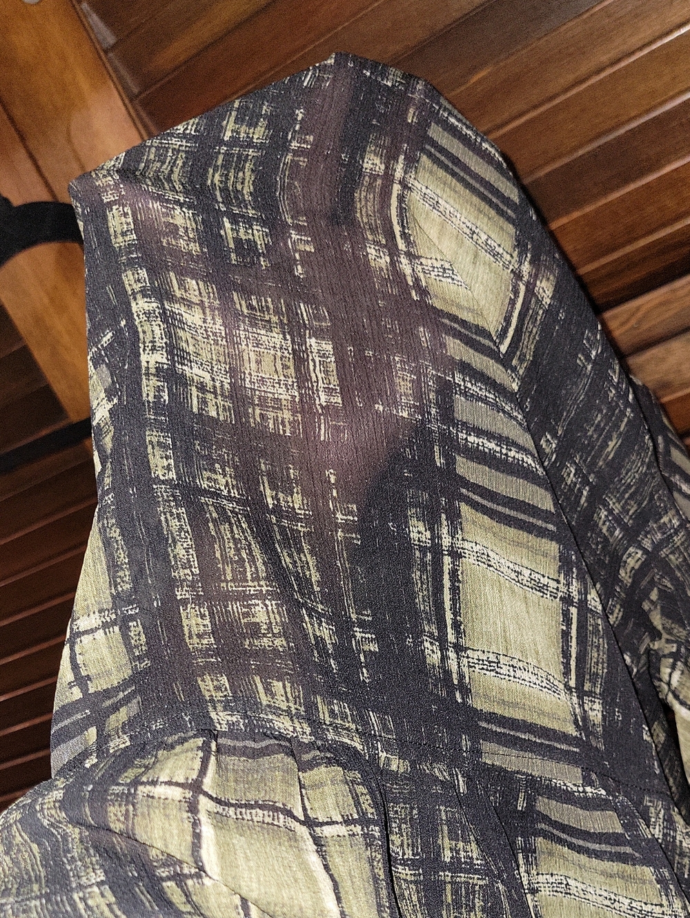 Princess Vera Wang Black and Olive Plaid Lightweight Tunic - Picture 12 of 12